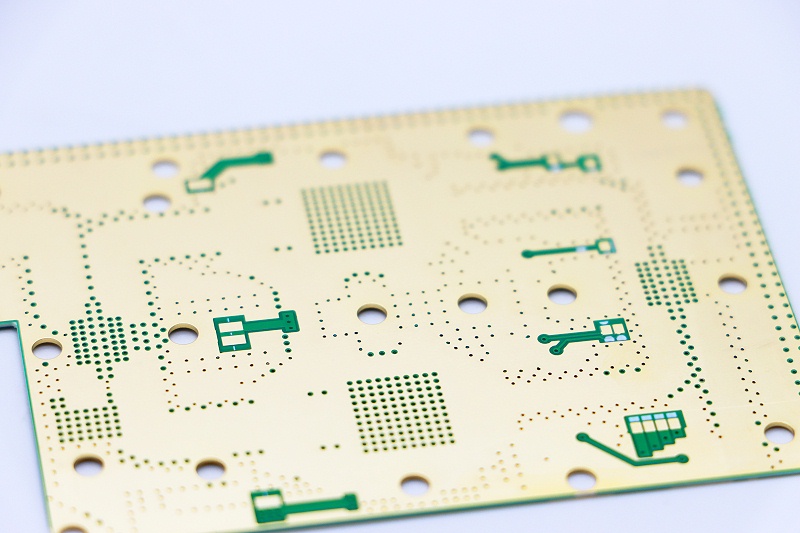 Om hvordan man bedømmer fordeler og ulemper med PCB-kretser